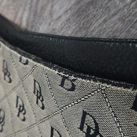 Dooney & Bourke large monogramed hobo bag black & gray canvas - Picture 10 of 10